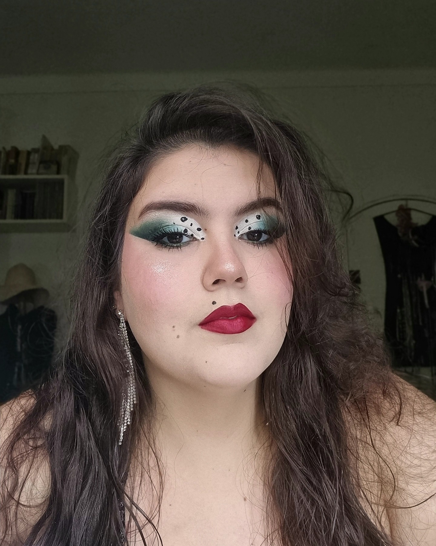 Retrato da artista Dina Ideias